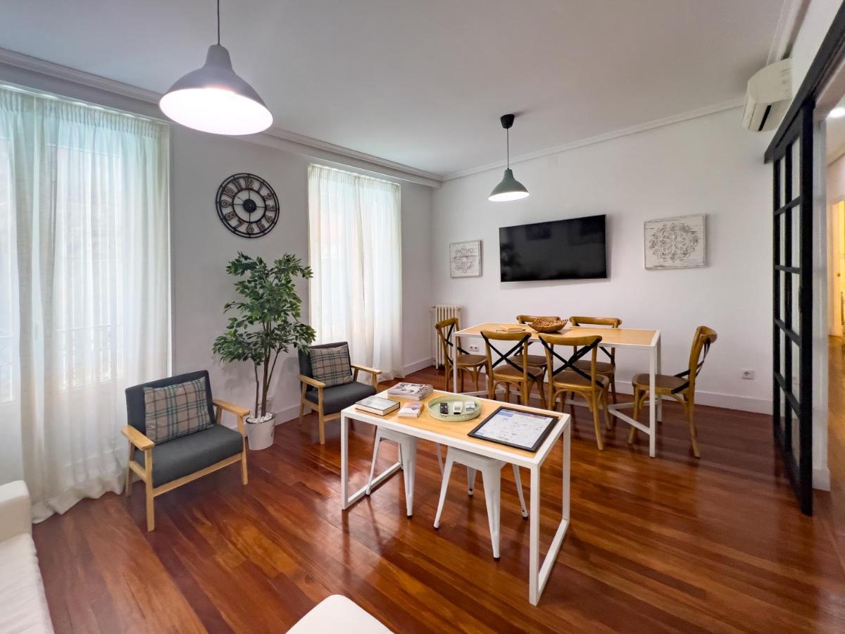 Callao Suites Madrid Bagian luar foto