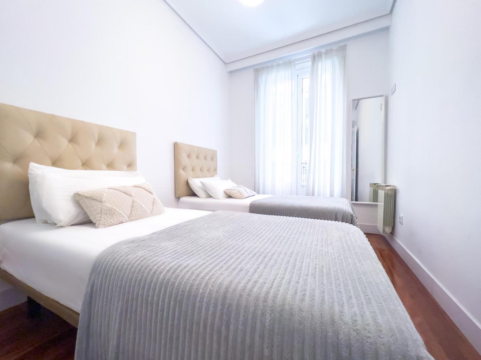 Callao Suites Madrid Bagian luar foto